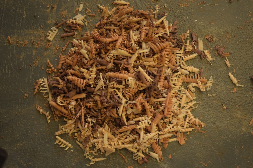 Natural Wood Shaving Packaging - Style and Panache