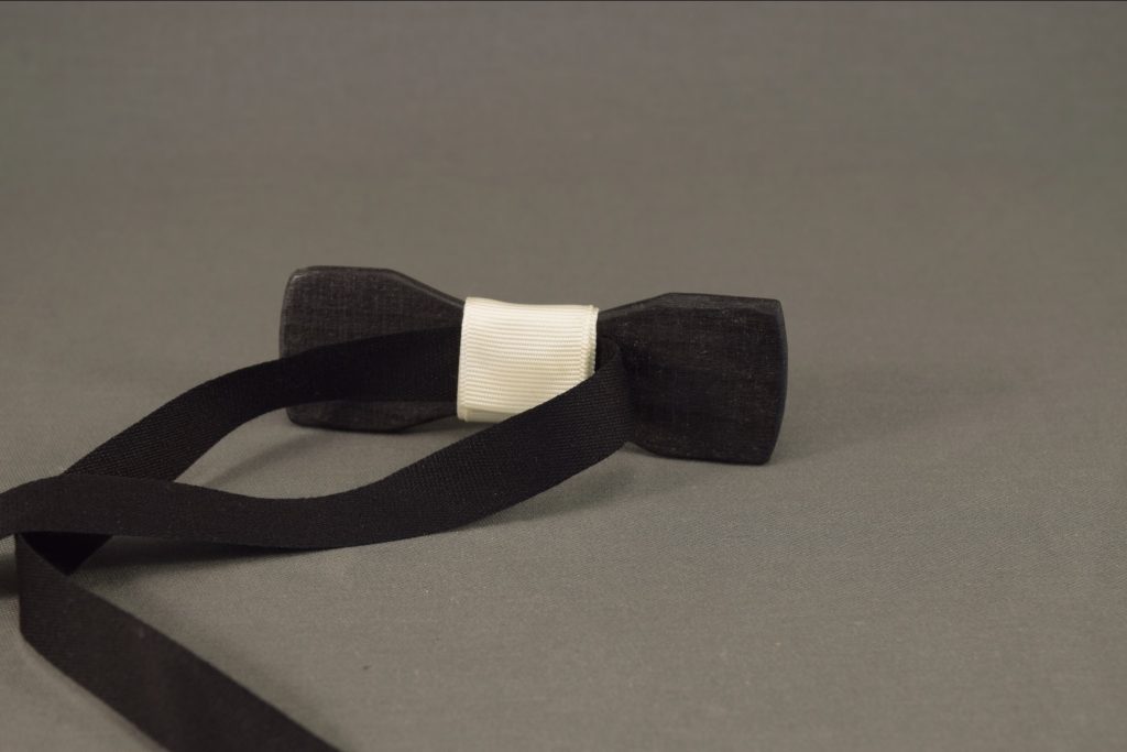 Scorched black wooden bow tie style and panache